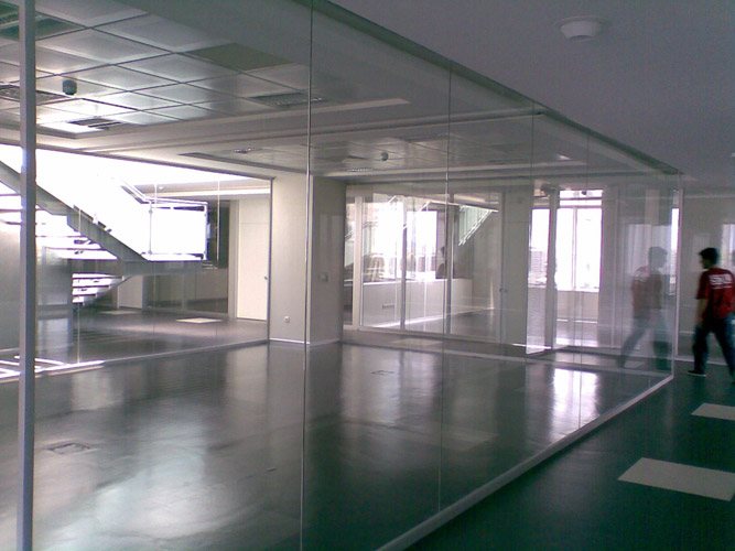 Transparan Toplantı Odası Tamamı Camlı ŞDL Matbaacılık